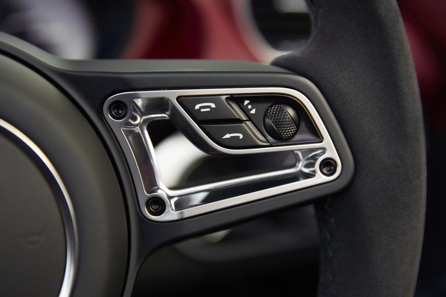 Детали интерьера Porsche 718 Spyder (982) 2020 года  (AU) (фото 18 из 40)